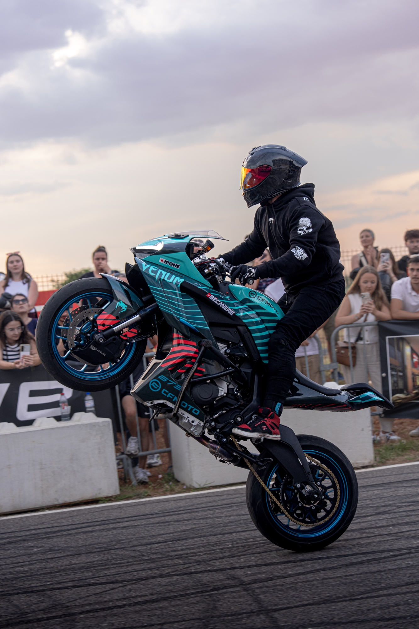RETOUR SUR LE JOUR 1 : UNE OUVERTURE EXPLOSIVE AU MOTOPARK !