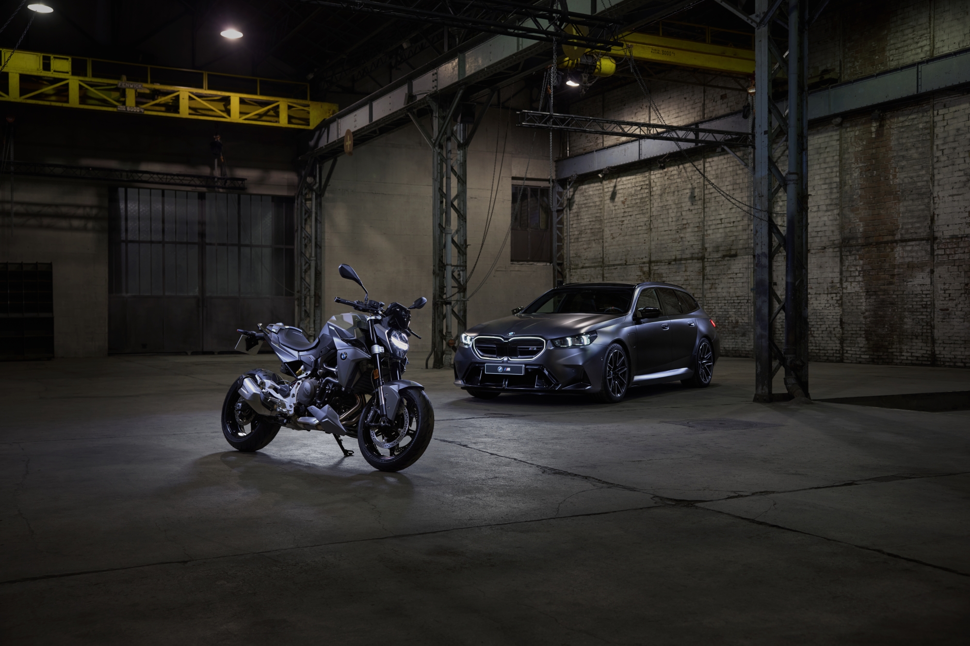 BMW F 900 R Frozen Grey