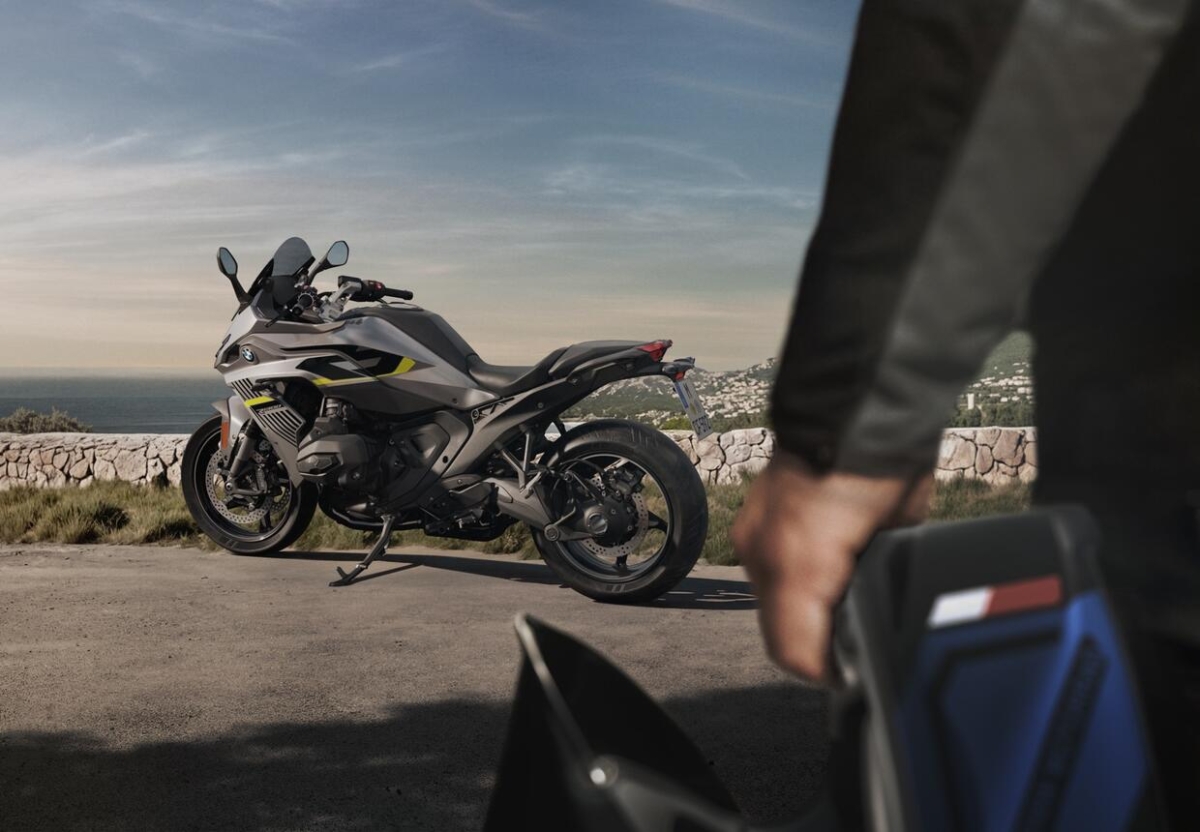 R 1300 RS