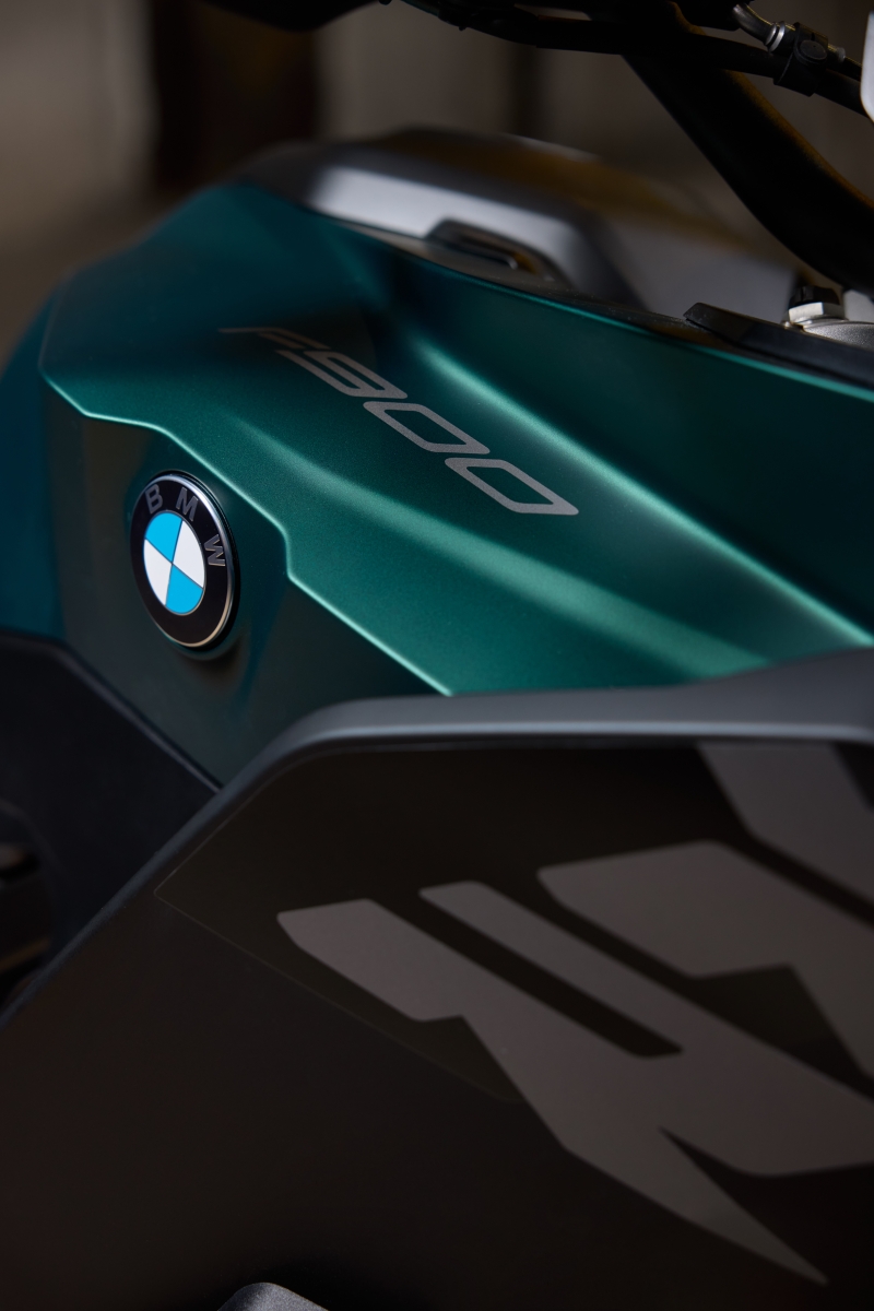 F 900 XR Aurelius Green