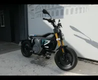 BMW E02 AM (50cm3) Pack Highline + Charge Rapide CE02 CE 02