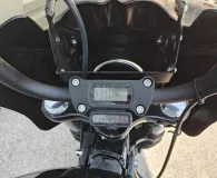 HARLEY-DAVIDSON Custom 1868 Couleur 2022