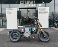 BMW E02