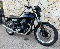 MOTO-GUZZI V7  750