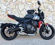 TRIUMPH 660 + OPTION.    950 KM SEULEMENT