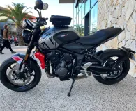 TRIUMPH 660 + OPTION.    950 KM SEULEMENT