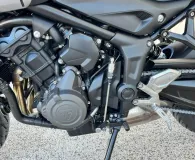 TRIUMPH 660 + OPTION.    950 KM SEULEMENT