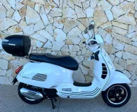 VESPA 125  Classic avec top case