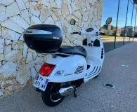 VESPA 125  Classic avec top case
