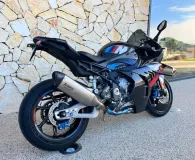 BMW 1000 RR Avec ligne Racing Akra + origine Akra