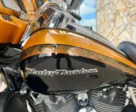 HARLEY-DAVIDSON TOURING ELECTRA GLIDE 1800 ULTRA LIMITED CVO FLHTKSE