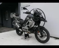 BMW 1250 GS Adventure Style Triple Black Finition Pro + Top Case