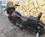 HARLEY-DAVIDSON Custom 1868 Couleur 2022