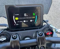 HUSQVARNA 401  35KM SEULEMENT GRIS/NOIR