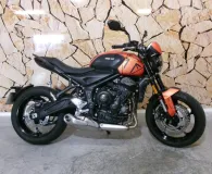 TRIUMPH Trident 660