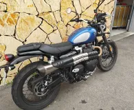 TRIUMPH 900