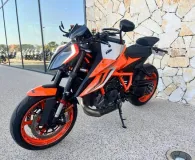 KTM Super Duke 1290 R ABS 2023