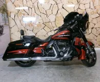 HARLEY-DAVIDSON CVO Street Glide 1868 ABS 2017