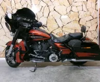 HARLEY-DAVIDSON CVO Street Glide 1868 ABS 2017