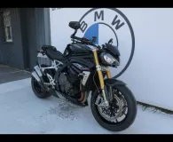 TRIUMPH 1200 RS + Options