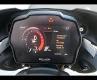 TRIUMPH 1200 RS + Options