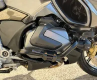 BMW 1250 RT full options + pot et jantes forgé