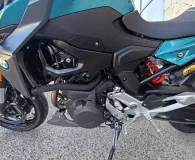 BMW 900 R 2025 105cv shifter