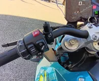BMW 900 R 2025 105cv shifter