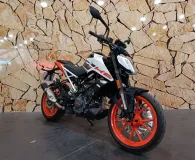 KTM DUKE .