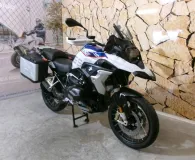 BMW R 1250 GS HP AKRAPOVIC + 3 PACKS + SHIFTER PRO