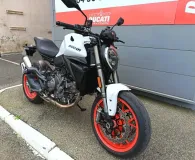 DUCATI Monster 890