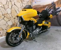 HARLEY-DAVIDSON CVO Street Glide 1923 2022