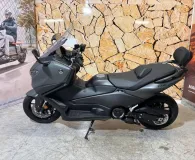 YAMAHA XP TMAX 562
