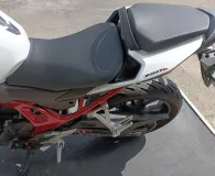HONDA 750 Hornet TAMPON + BULLE  6066 KMS A SAISIR