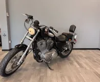 HARLEY-DAVIDSON Sportster XL 883 Low Noir 2009