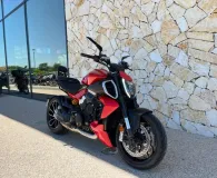 DUCATI 1158 V4 + Pieces carbone