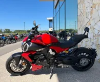 DUCATI 1158 V4 + Pieces carbone