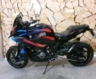 BMW M 1000 XR
