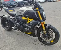 DUCATI 1260 S