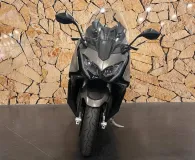 KYMCO 550 .