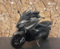KYMCO 550 .