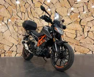 KTM DUKE .