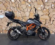 KTM DUKE .