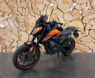 KTM Duke 790