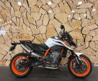 KTM DUKE R .