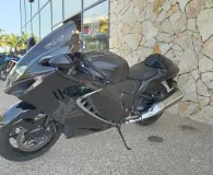 SUZUKI 1300 2025