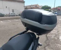 KAWASAKI 650 + top case BRIADAGE POSSIBLE