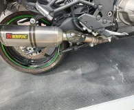 KAWASAKI 1000 VALISES TOP CASE ,POT AKRAPOVIC HOMOLOGUE