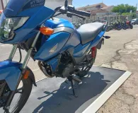 HONDA 125 F 1er main etat neuf a saisir