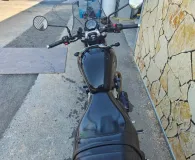 TRIUMPH 900